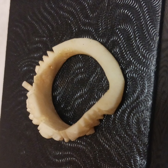 Ring - Picture 2 of 2